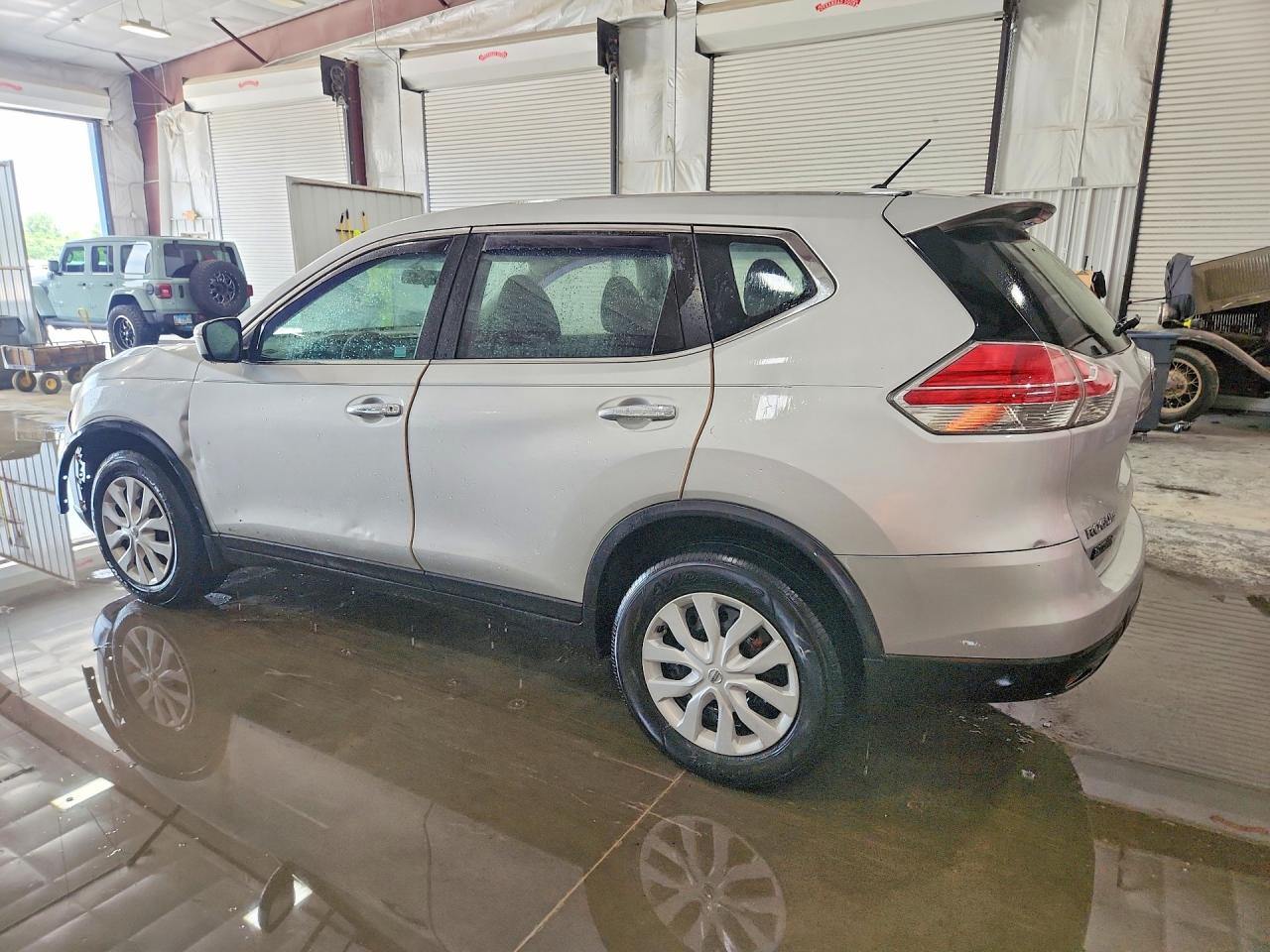 2014 Nissan Rogue S Silver vin: 5N1AT2MVXEC768471