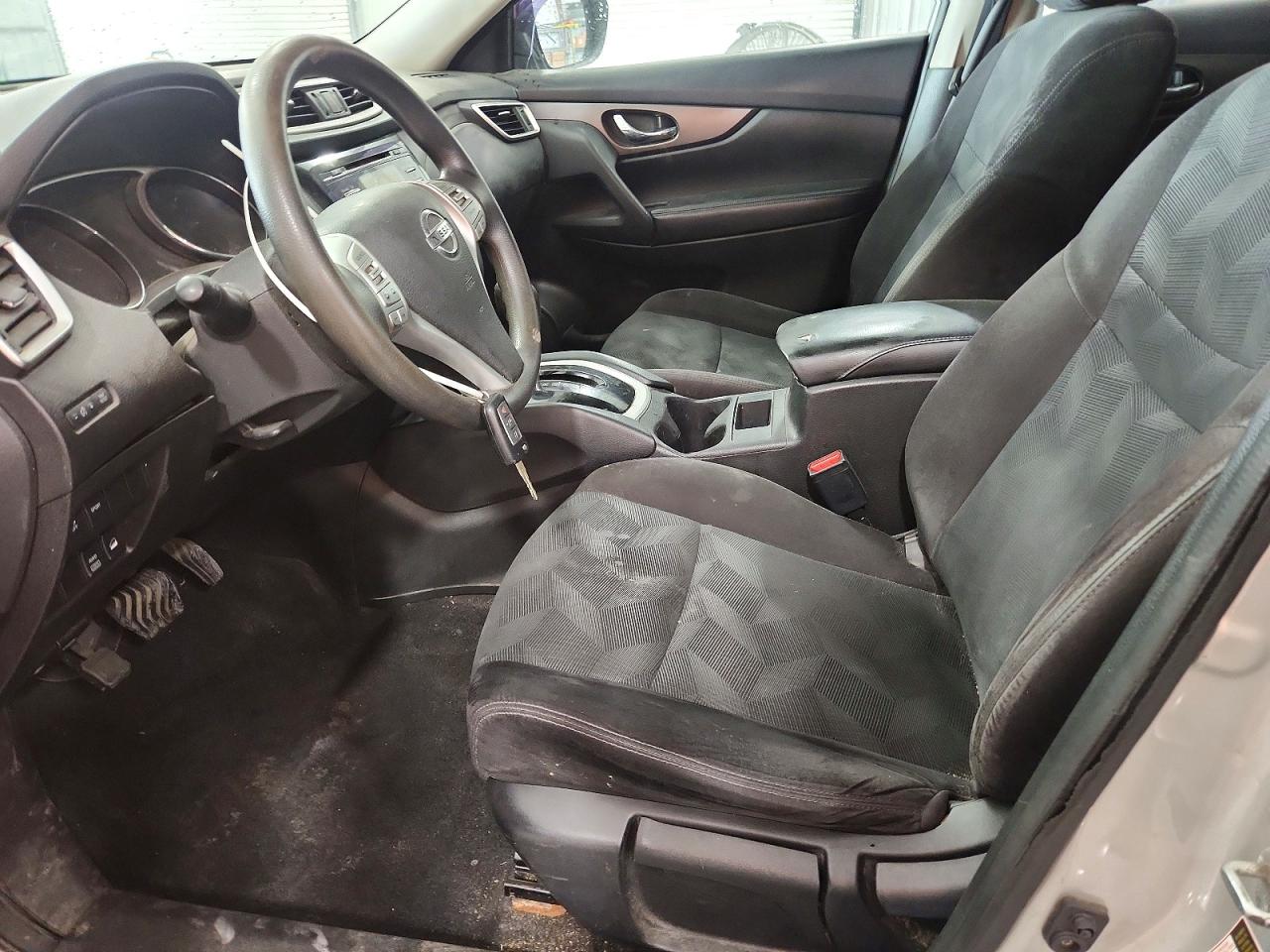 2014 Nissan Rogue S Silver vin: 5N1AT2MVXEC768471