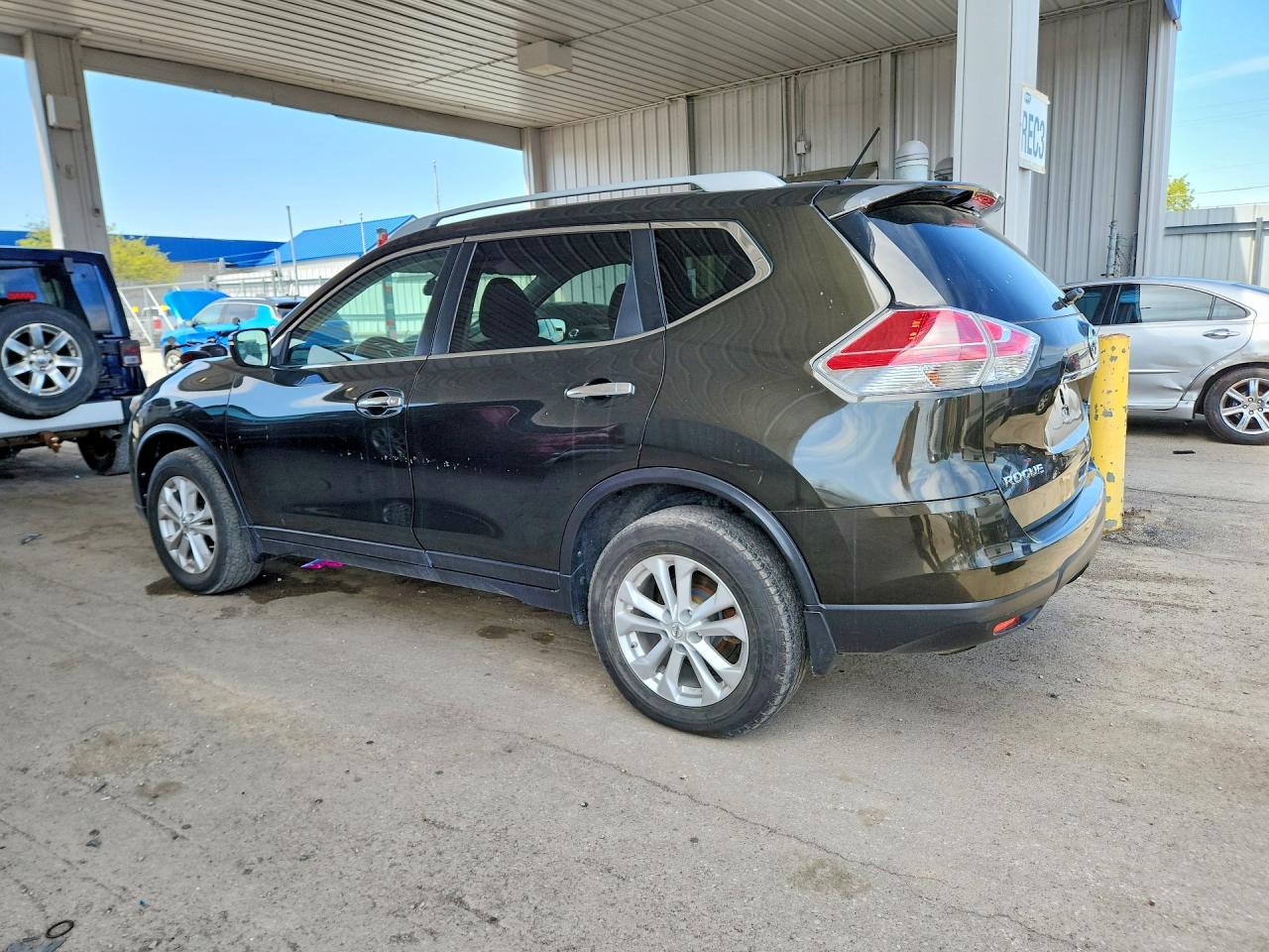 2014 Nissan Rogue Sv Зеленый vin: 5N1AT2MVXEC772262