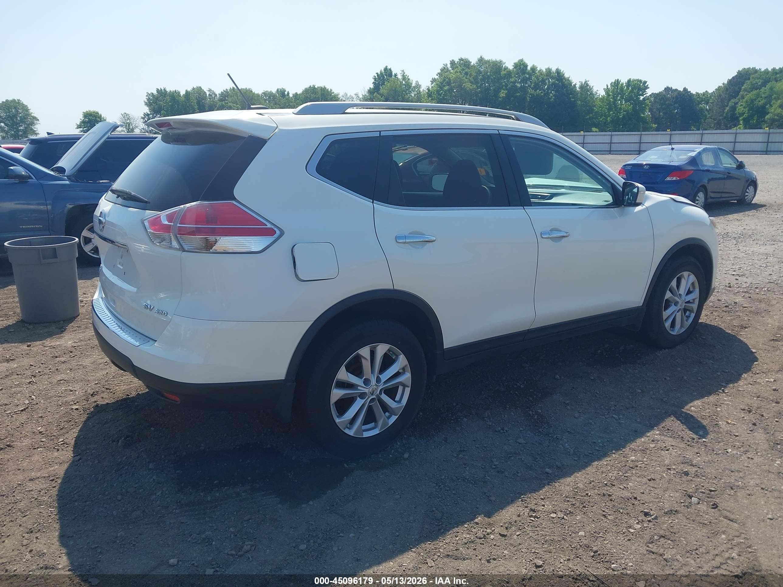 2014 Nissan Rogue Sv White vin: 5N1AT2MVXEC783276