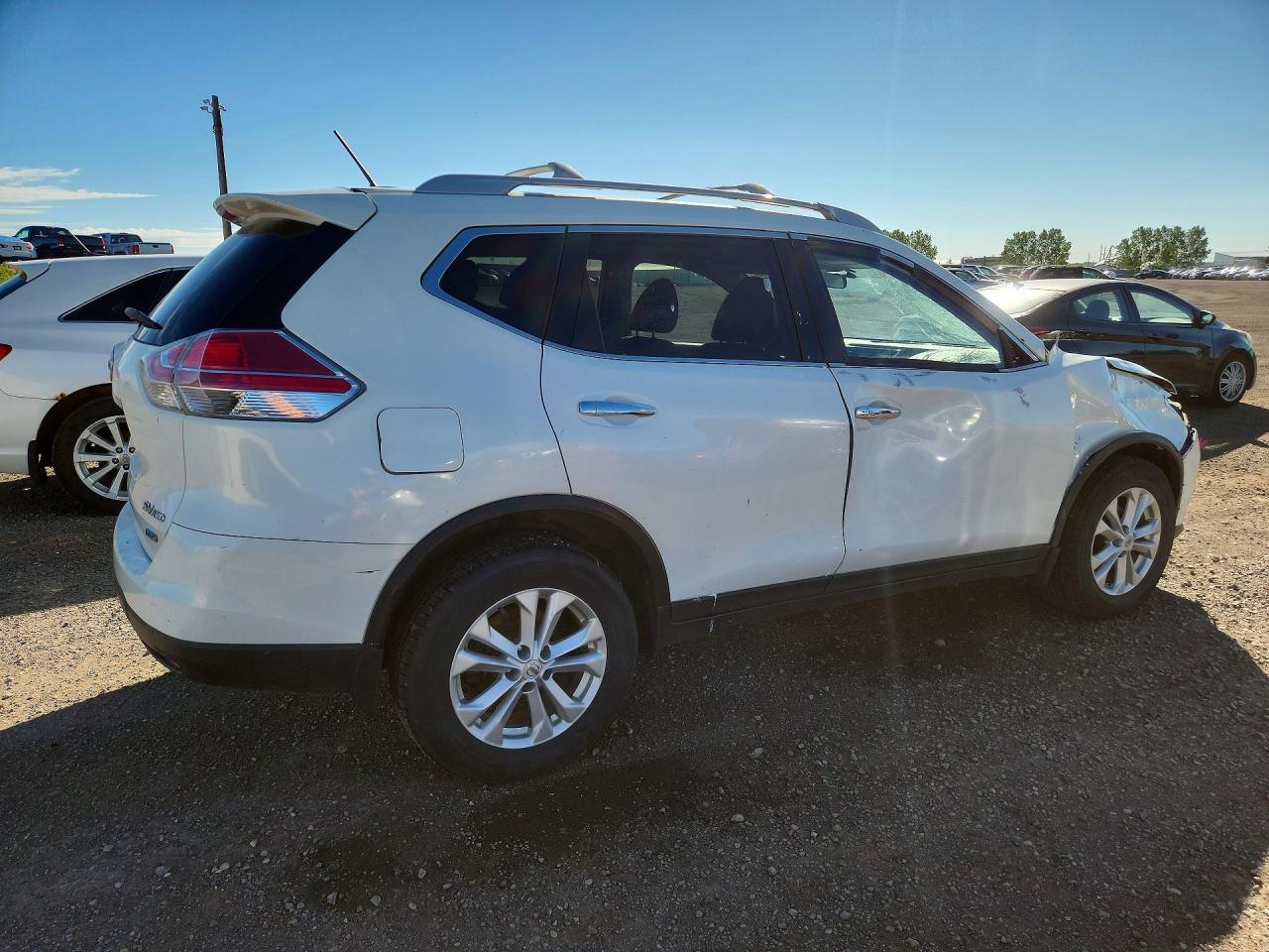 2014 Nissan Rogue S White vin: 5N1AT2MVXEC820827