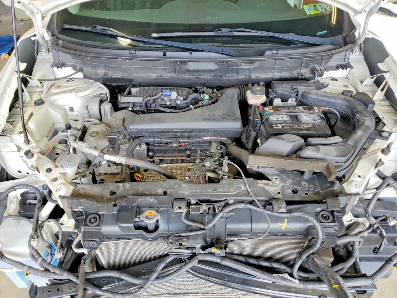 2014 Nissan Rogue S White vin: 5N1AT2MVXEC849485