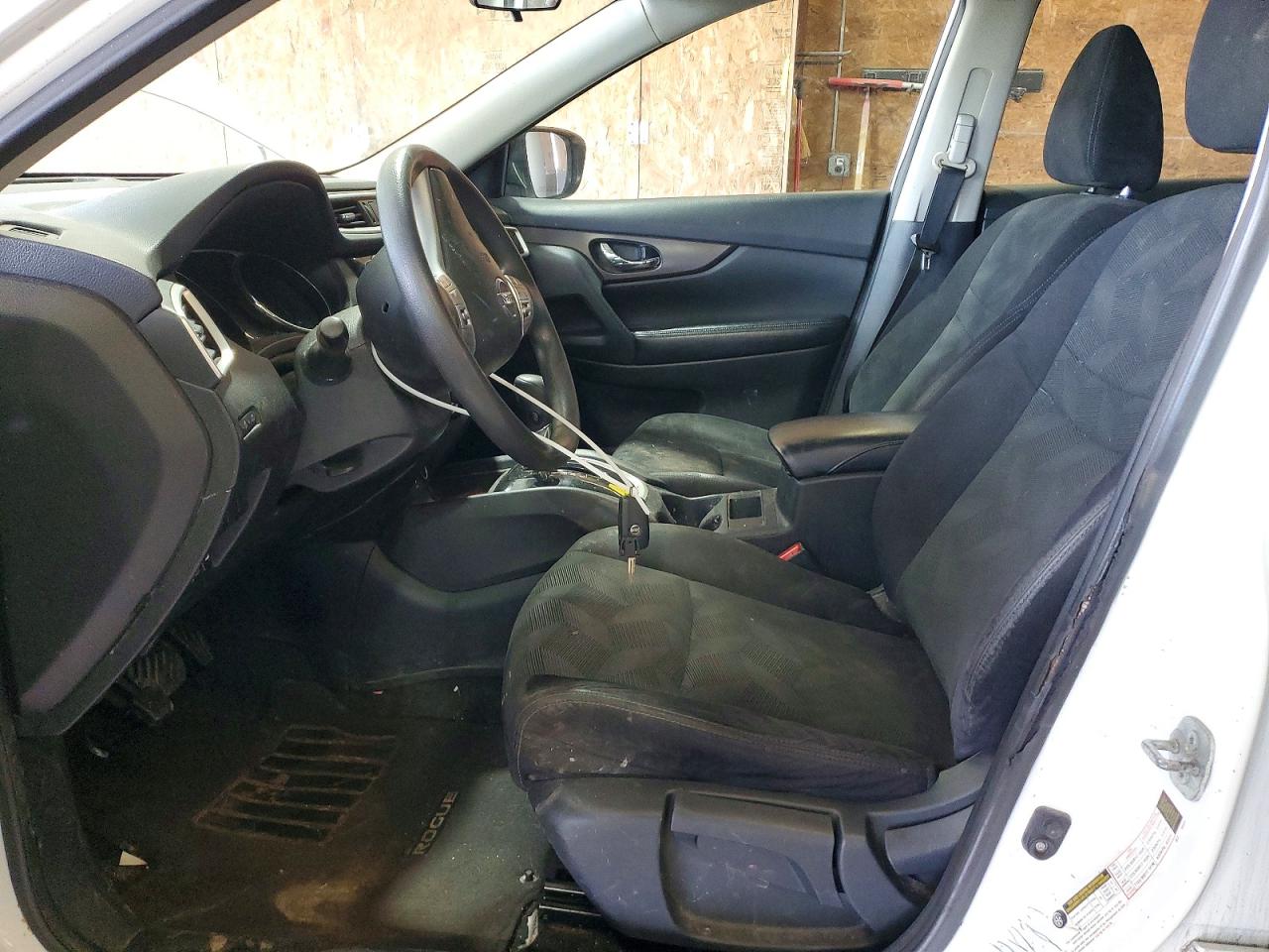 2014 Nissan Rogue S White vin: 5N1AT2MVXEC849485