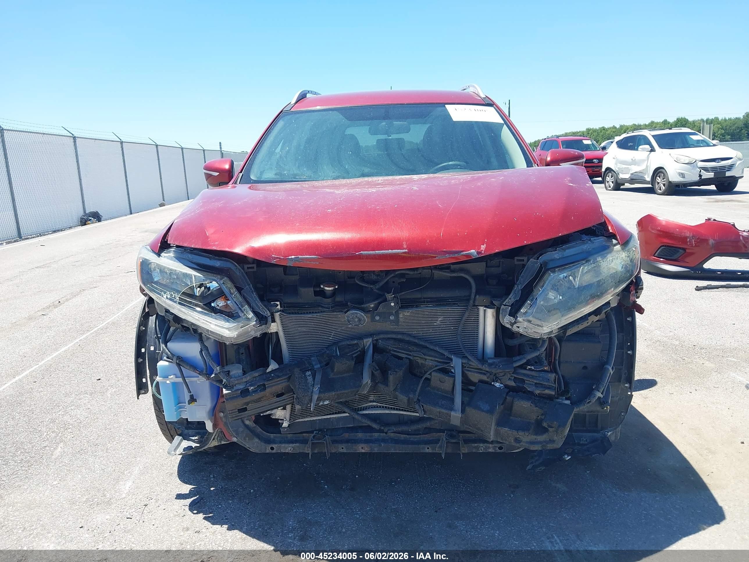 2015 Nissan Rogue Sv Red vin: 5N1AT2MVXFC770495