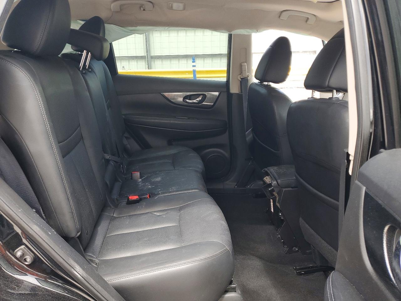 2015 Nissan Rogue Black vin: 5N1AT2MVXFC825348