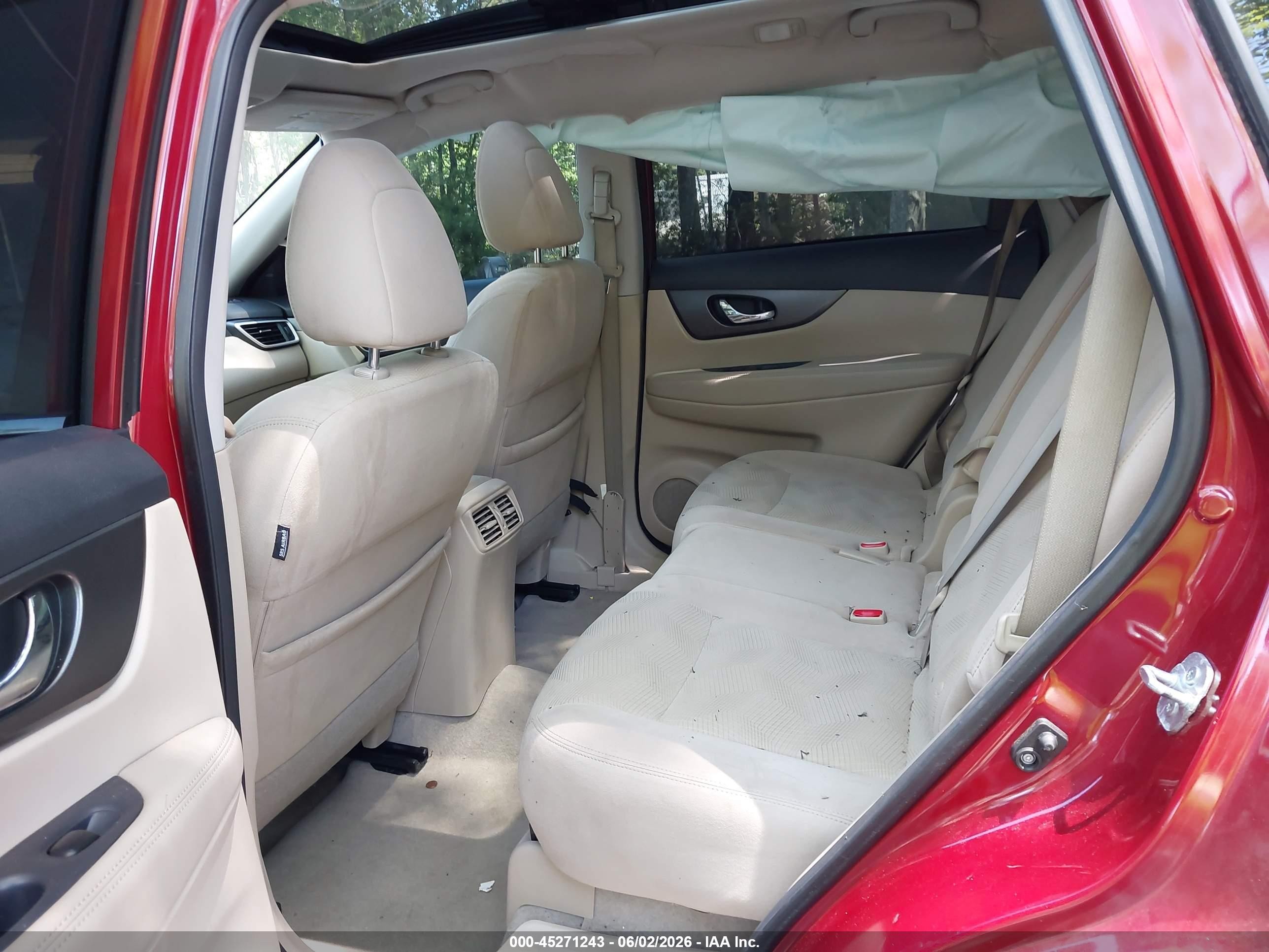 2015 Nissan Rogue Sv Red vin: 5N1AT2MVXFC843512