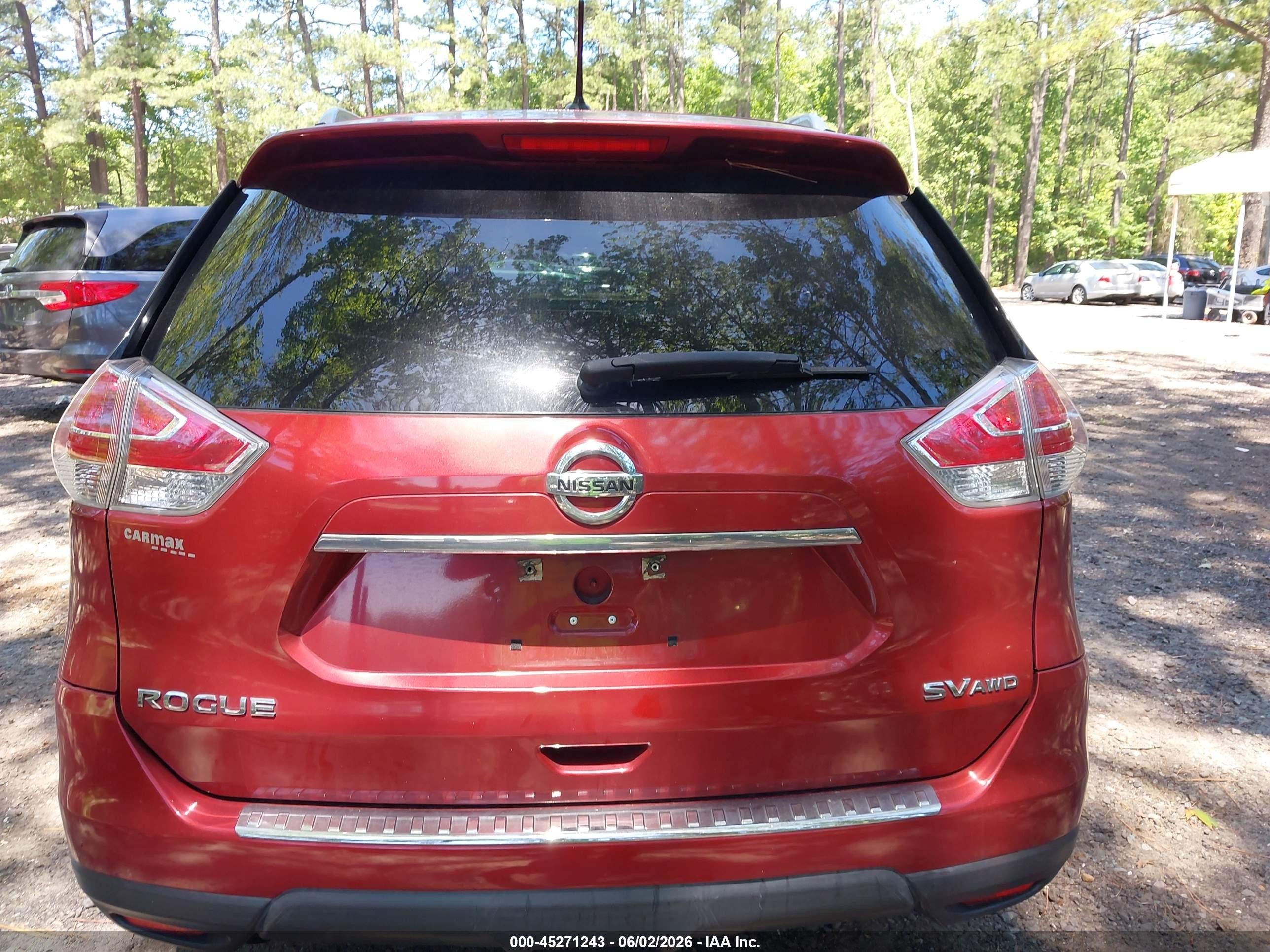 2015 Nissan Rogue Sv Red vin: 5N1AT2MVXFC843512