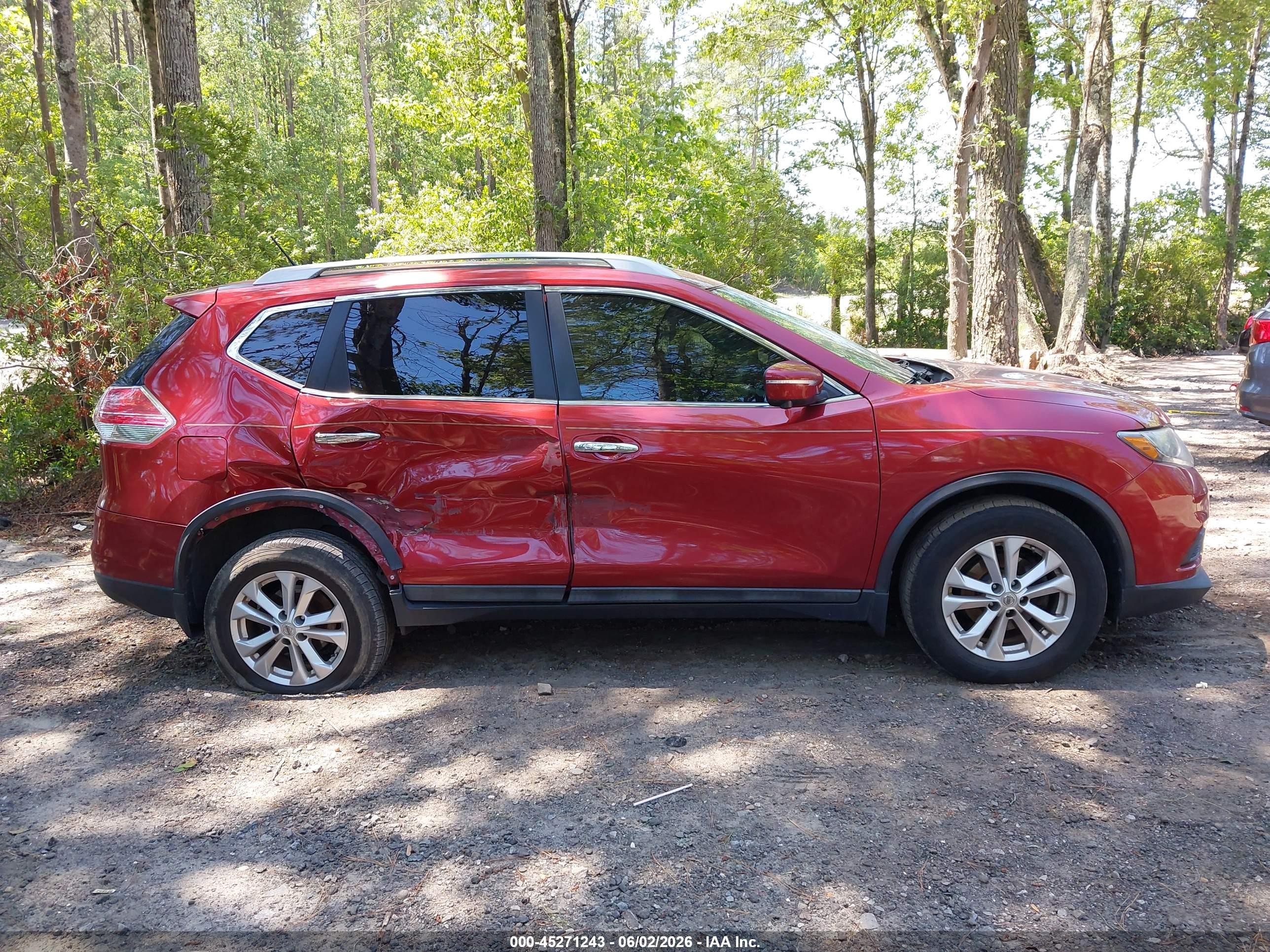 2015 Nissan Rogue Sv Red vin: 5N1AT2MVXFC843512