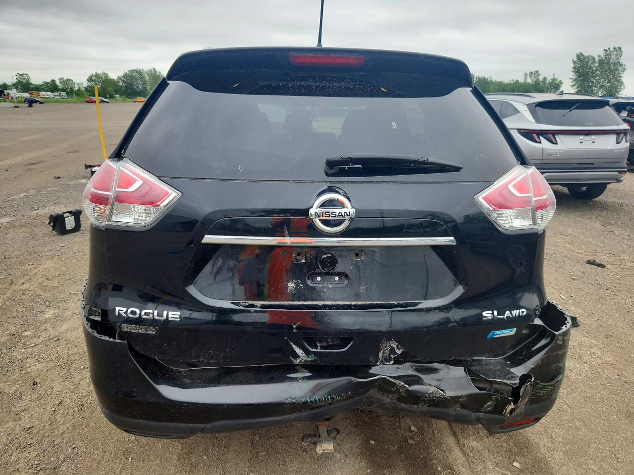 2015 Nissan Rogue S Black vin: 5N1AT2MVXFC845857