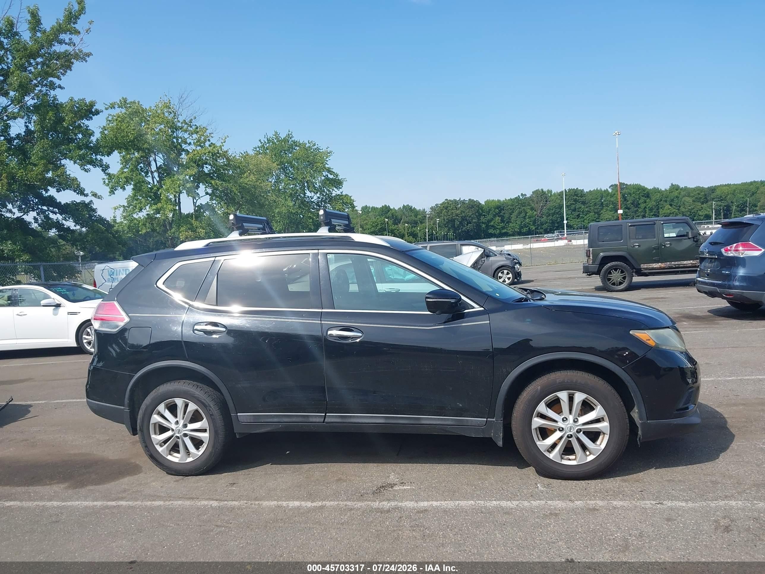 2015 Nissan Rogue Sv Черный vin: 5N1AT2MVXFC854607