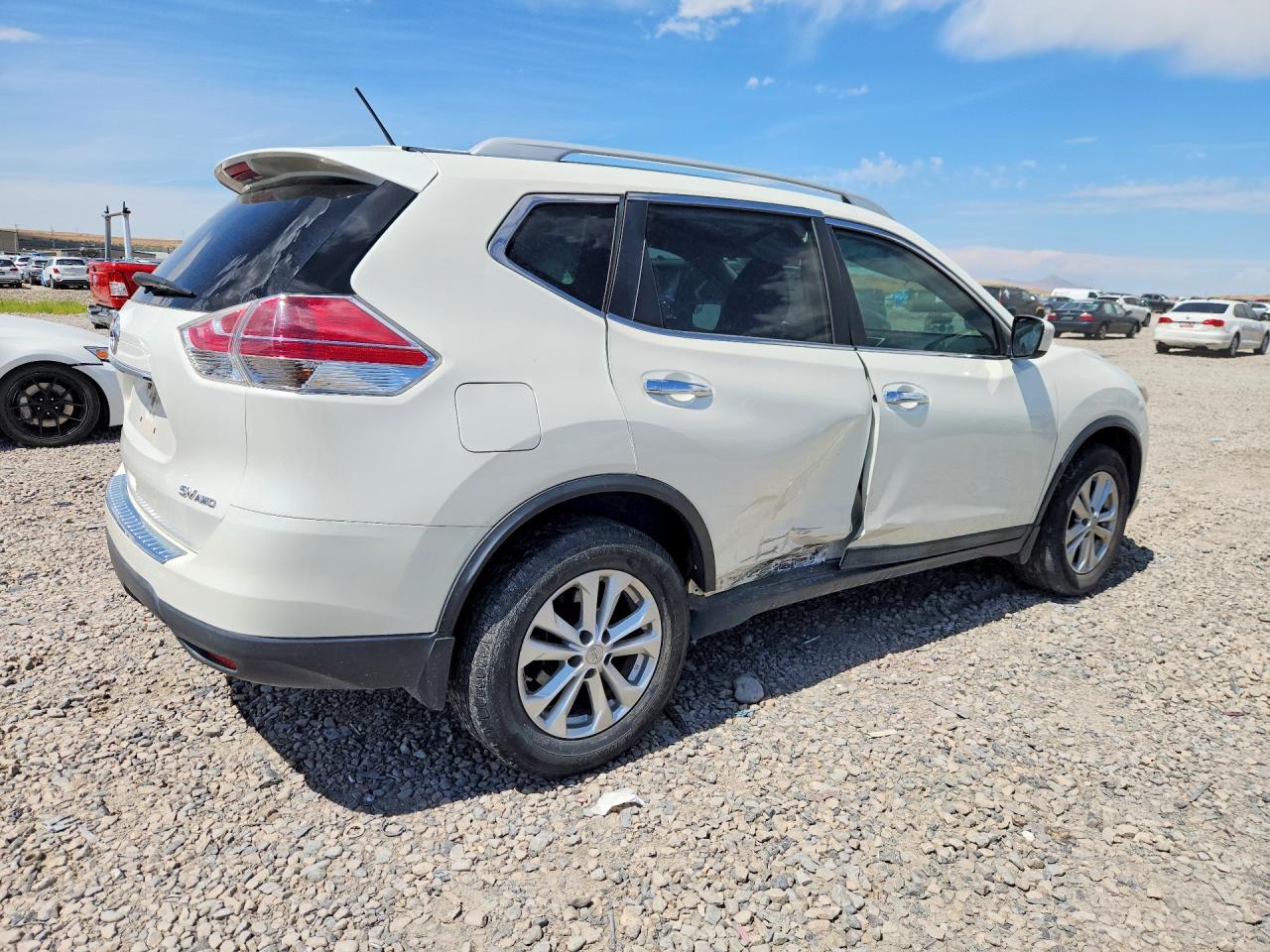 2015 Nissan Rogue Sv White vin: 5N1AT2MVXFC899210