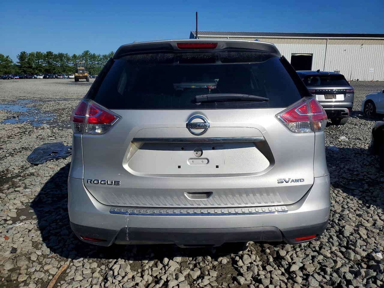 2015 Nissan Rogue Sv Silver vin: 5N1AT2MVXFC912716