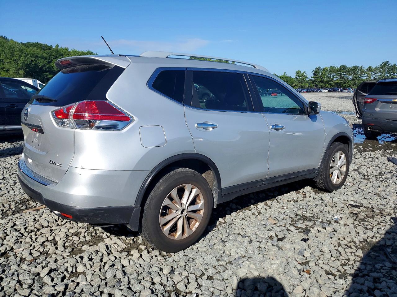 2015 Nissan Rogue Sv Silver vin: 5N1AT2MVXFC912716