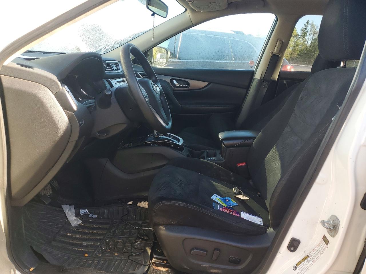 2015 Nissan Rogue S White vin: 5N1AT2MVXFC916569
