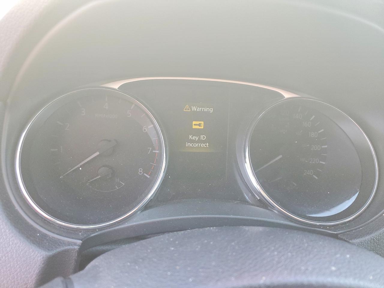 2015 Nissan Rogue S White vin: 5N1AT2MVXFC916569