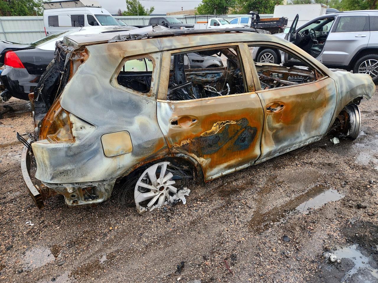 2015 Nissan Rogue Sl Burn vin: 5N1AT2MVXFC917205