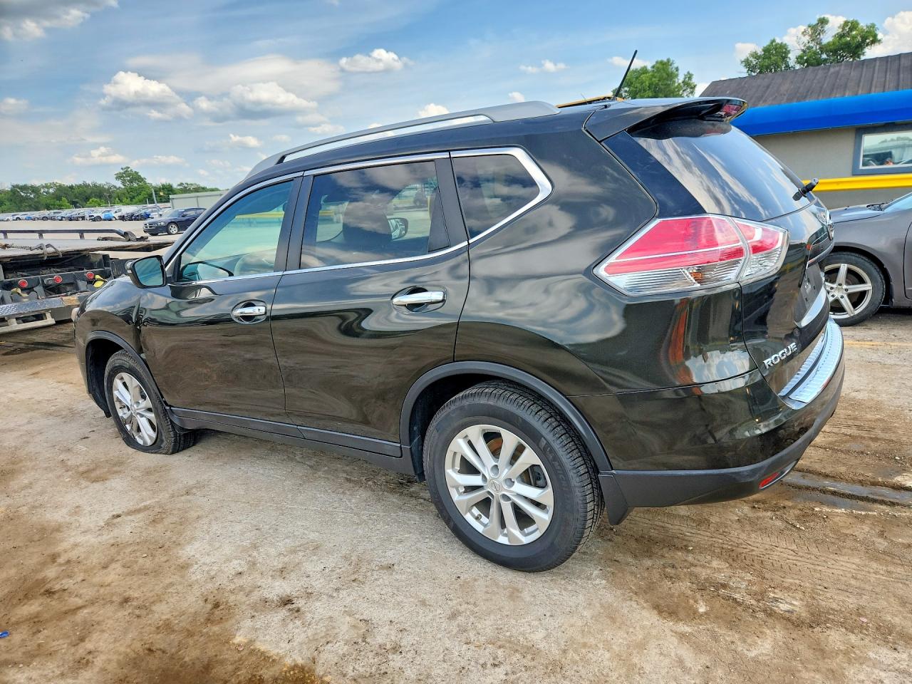 2015 Nissan Rogue Sv Green vin: 5N1AT2MVXFC922260