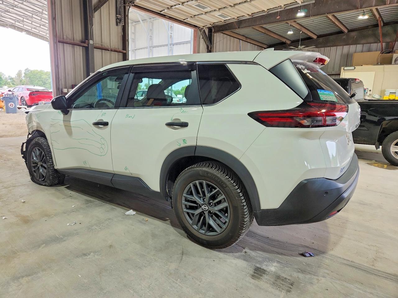 2021 Nissan Rogue S White vin: 5N1AT3AA5MC724027