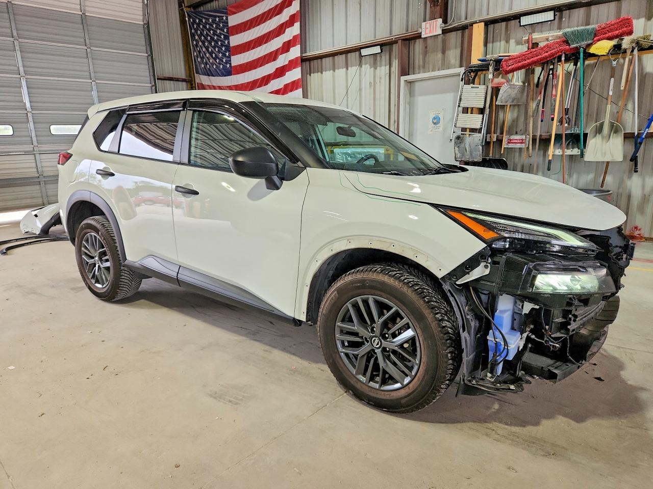 2021 Nissan Rogue S White vin: 5N1AT3AA5MC724027