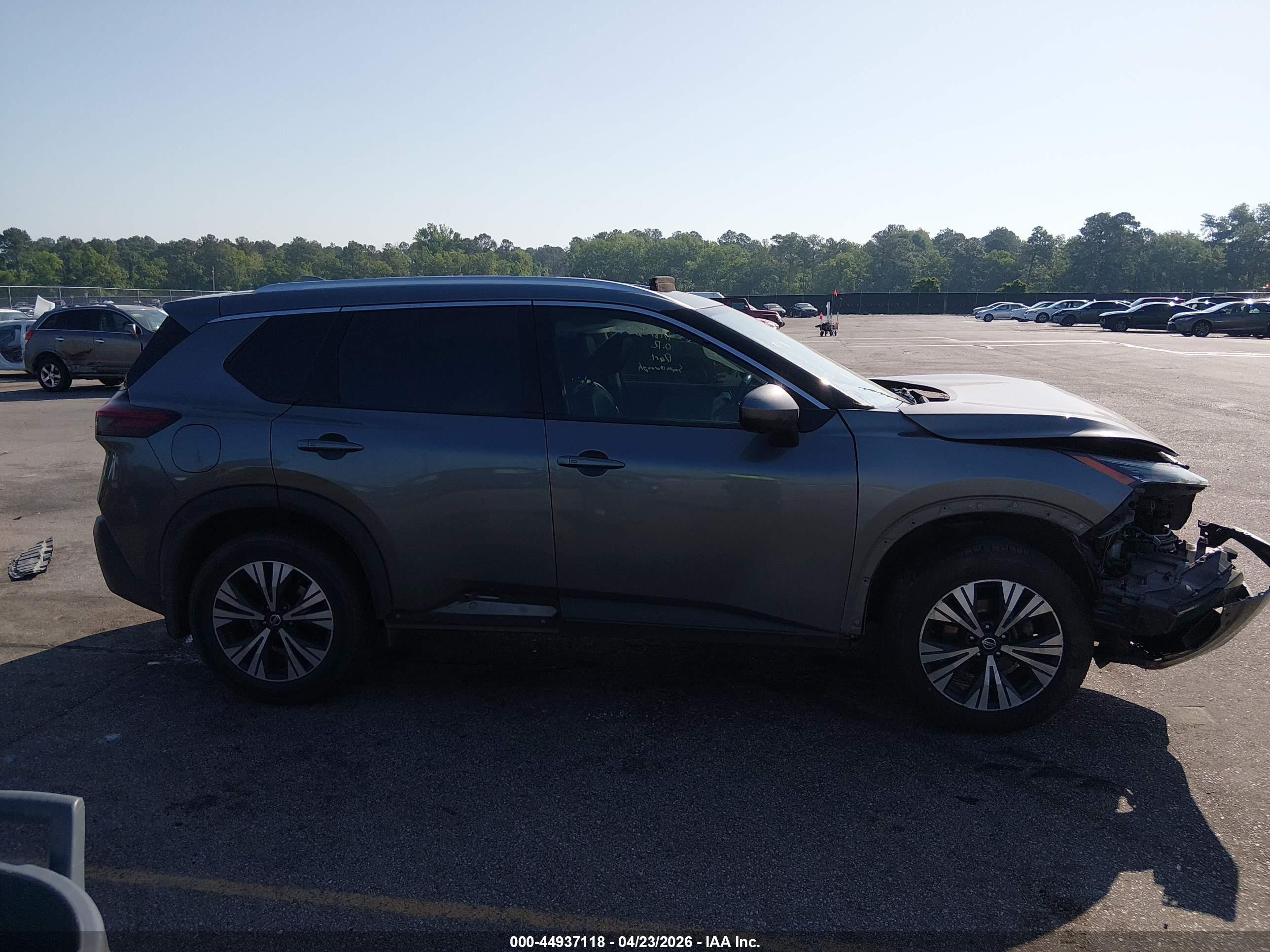 2021 Nissan Rogue Sv Fwd Серый vin: 5N1AT3BA0MC714049