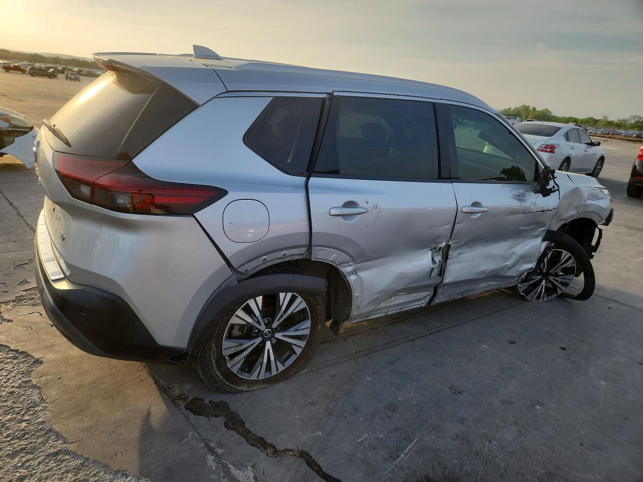 2021 Nissan Rogue Sv Silver vin: 5N1AT3BA1MC759212