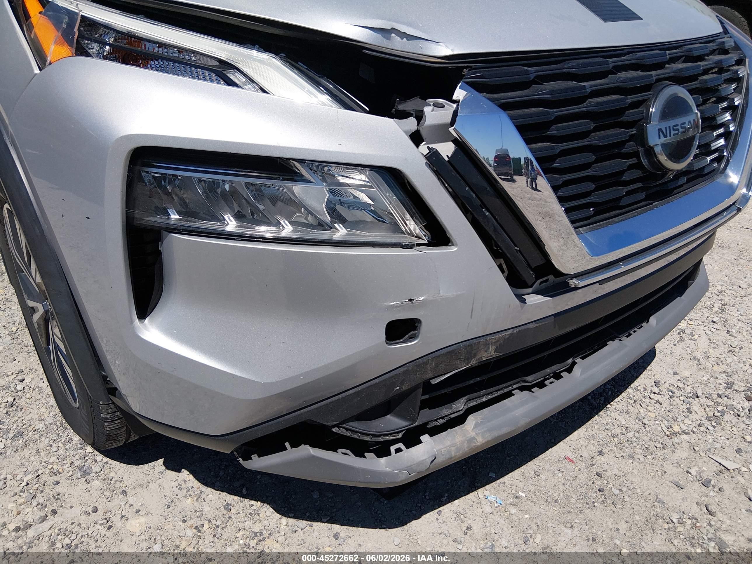2021 Nissan Rogue Sv Fwd Серебряный vin: 5N1AT3BA5MC701670