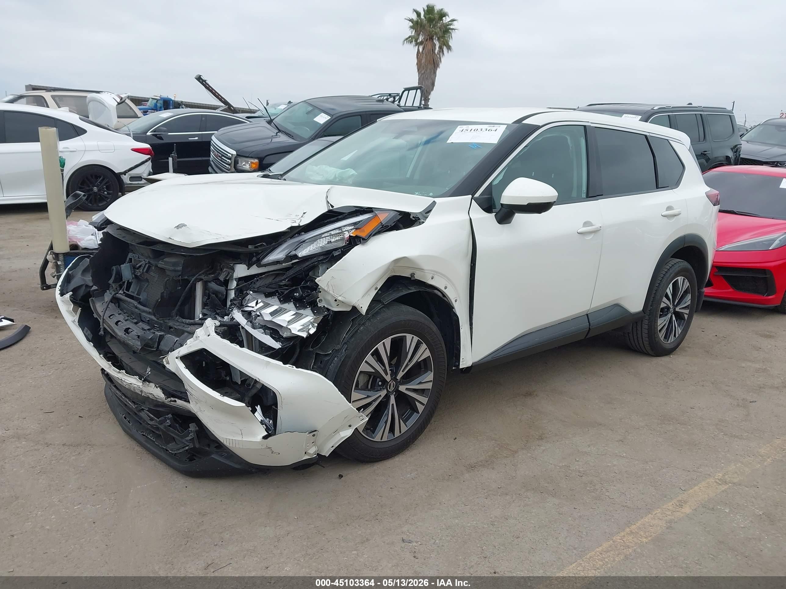 2021 Nissan Rogue Sv Fwd Белый vin: 5N1AT3BA6MC817251