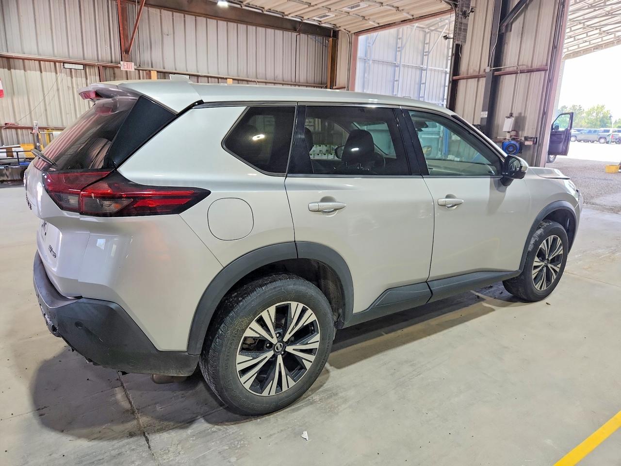 2021 Nissan Rogue Sv Silver vin: 5N1AT3BB8MC710713