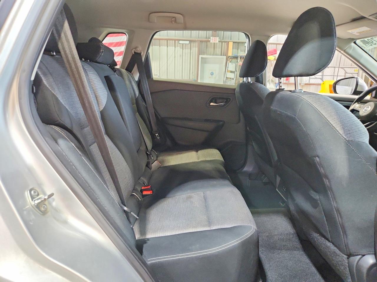 2021 Nissan Rogue Sv Silver vin: 5N1AT3BB8MC710713