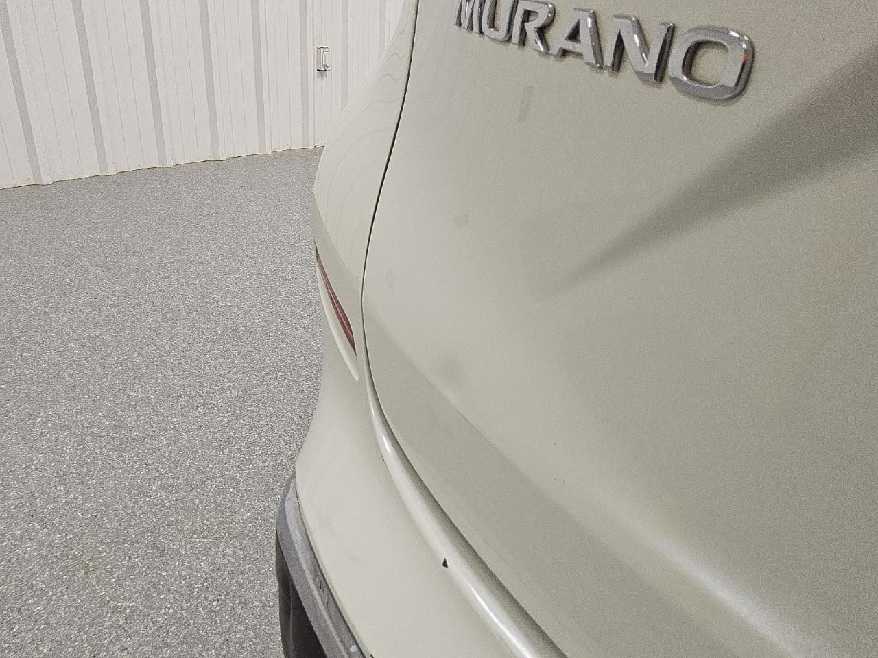 2015 Nissan Murano Platinum White vin: 5N1AZ2MG0FN240296 Damage: Deck Lid, Dent(S) W/No Paint Dmg, Pdr-1 Dent