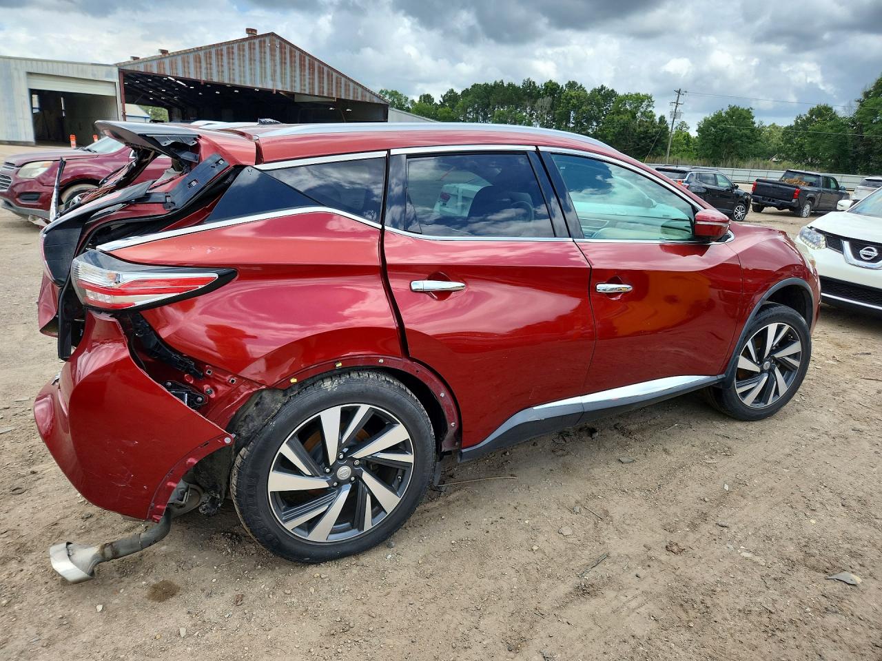 2015 Nissan Murano Platinum Red vin: 5N1AZ2MG1FN260895