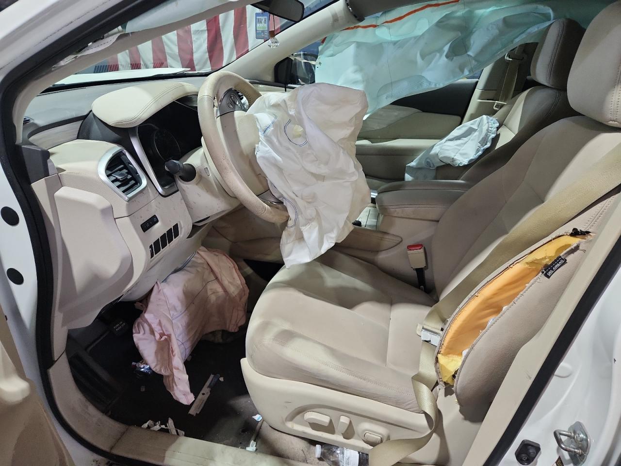 2015 Nissan Murano Sv Белый vin: 5N1AZ2MG2FN223385 Damage: Airbag - Front Left, Deployed, Replacement Required