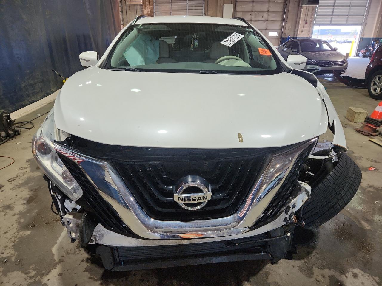 2015 Nissan Murano Sv Белый vin: 5N1AZ2MG2FN223385 Damage: Grille, Broken, Replacement Required