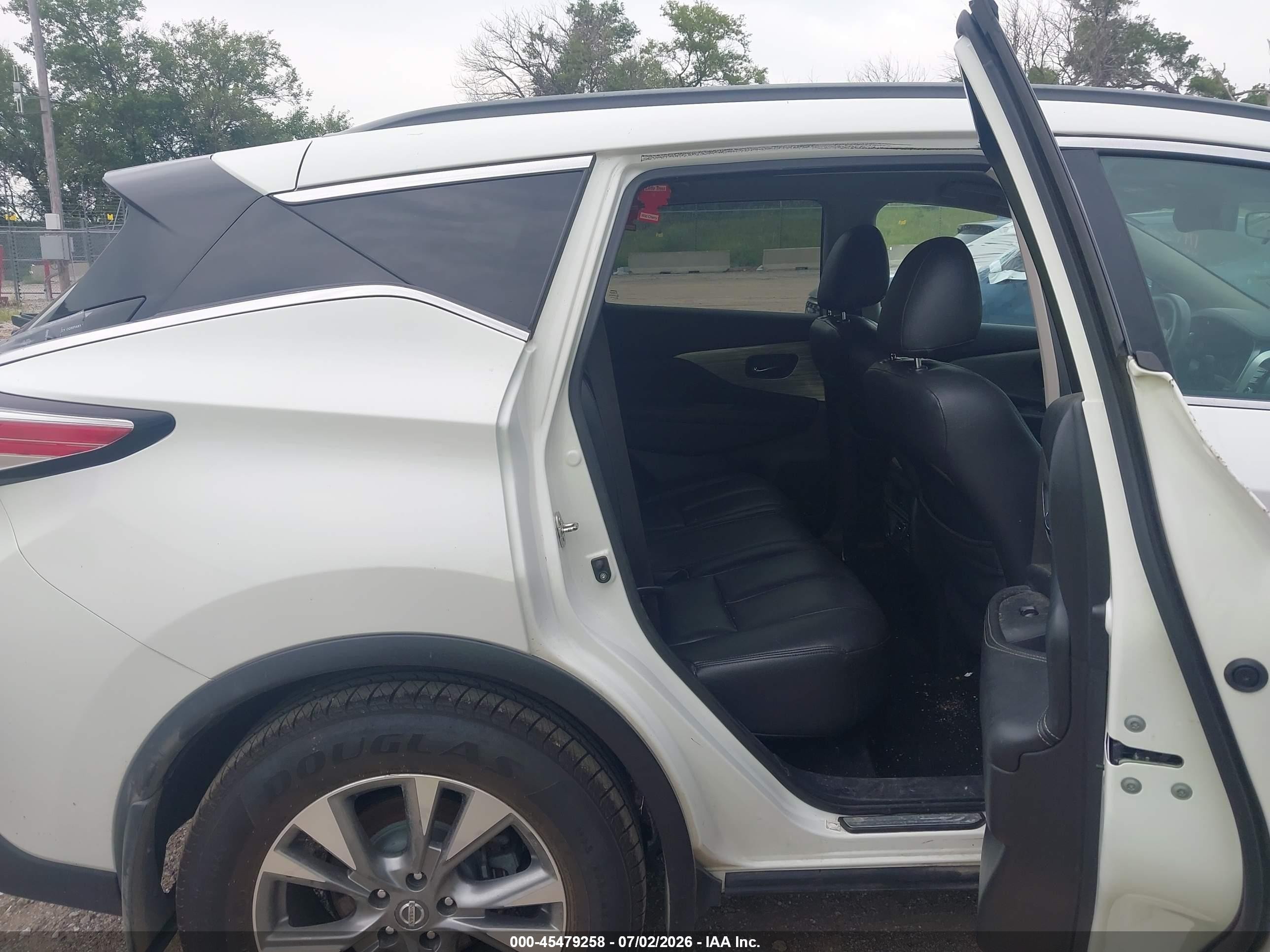 2015 Nissan Murano Sv White vin: 5N1AZ2MG4FN242231