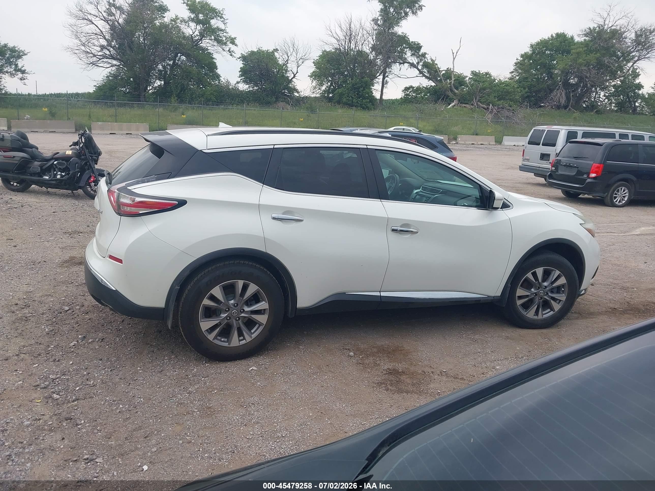 2015 Nissan Murano Sv White vin: 5N1AZ2MG4FN242231