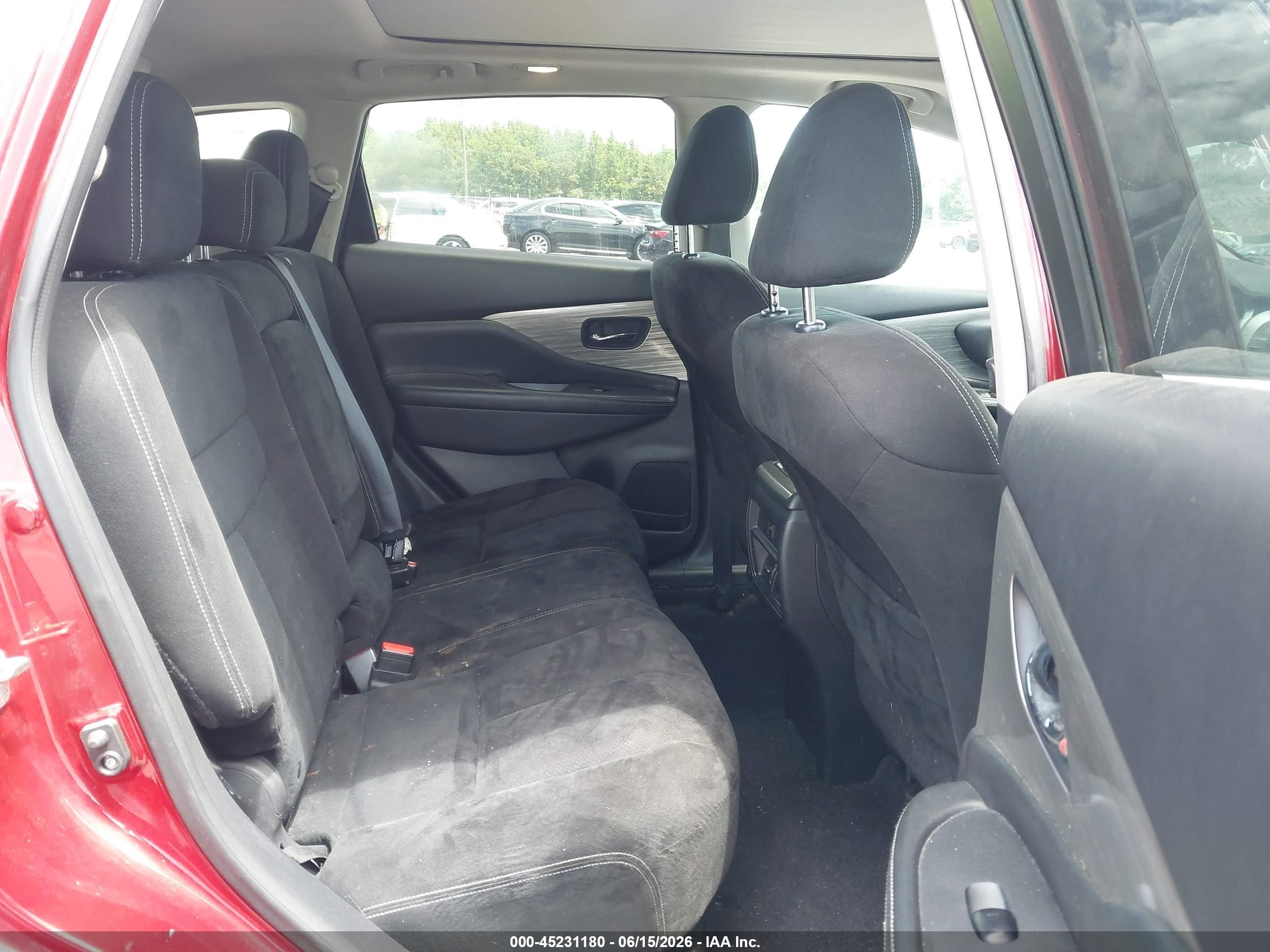 2015 Nissan Murano Platinum/s/sl/sv Red vin: 5N1AZ2MG4FN288349