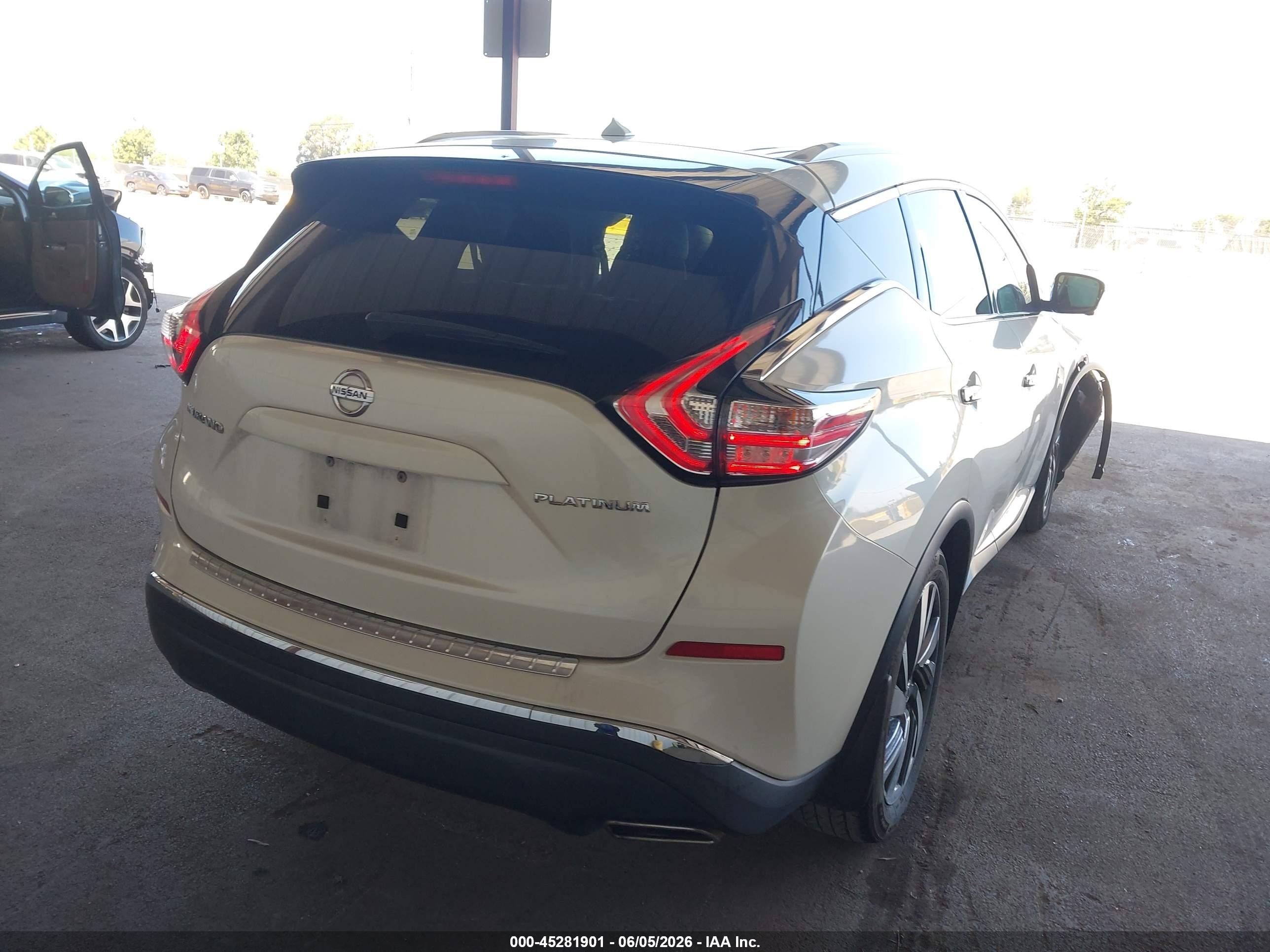 2015 Nissan Murano Platinum White vin: 5N1AZ2MG5FN257871