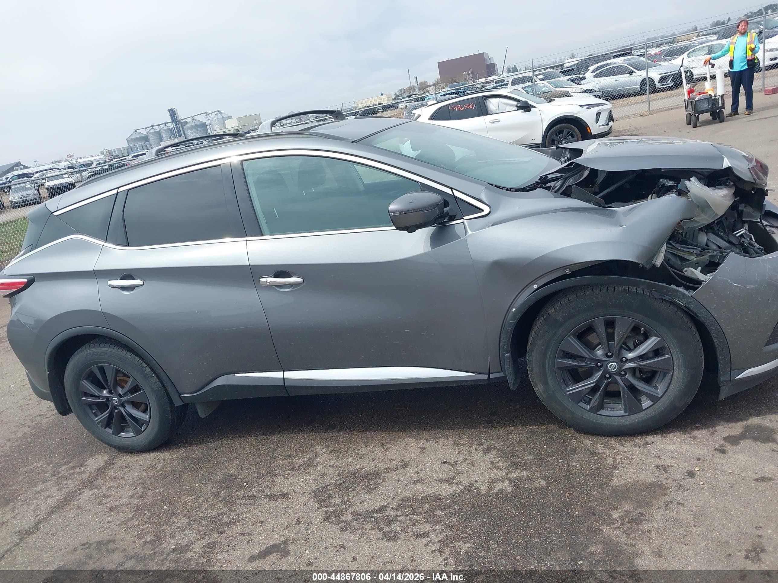 2018 Nissan Murano Sv Серый vin: 5N1AZ2MH0JN131810