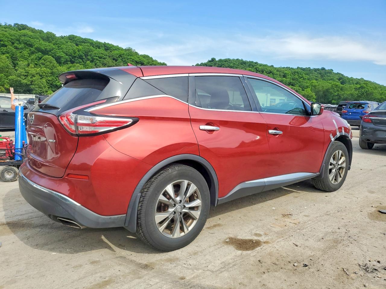 2015 Nissan Murano S Red vin: 5N1AZ2MH6FN223351