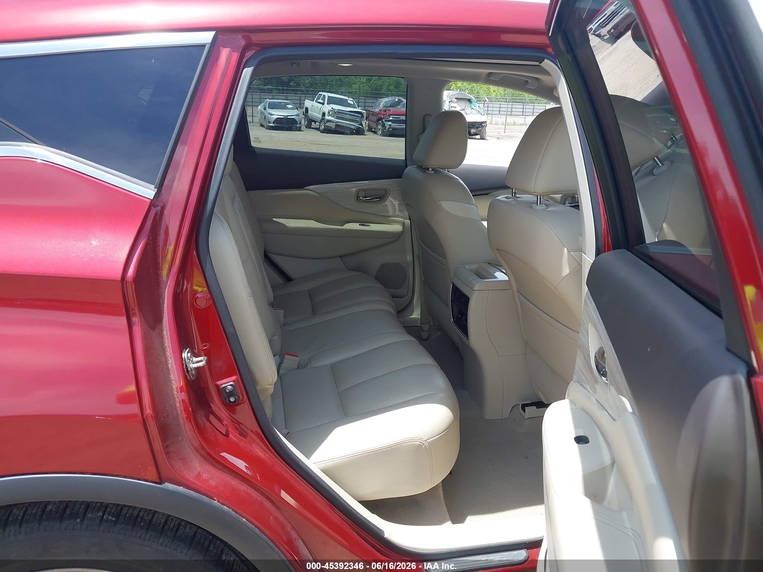 2015 Nissan Murano Platinum/s/sl/sv Red vin: 5N1AZ2MH7FN284014