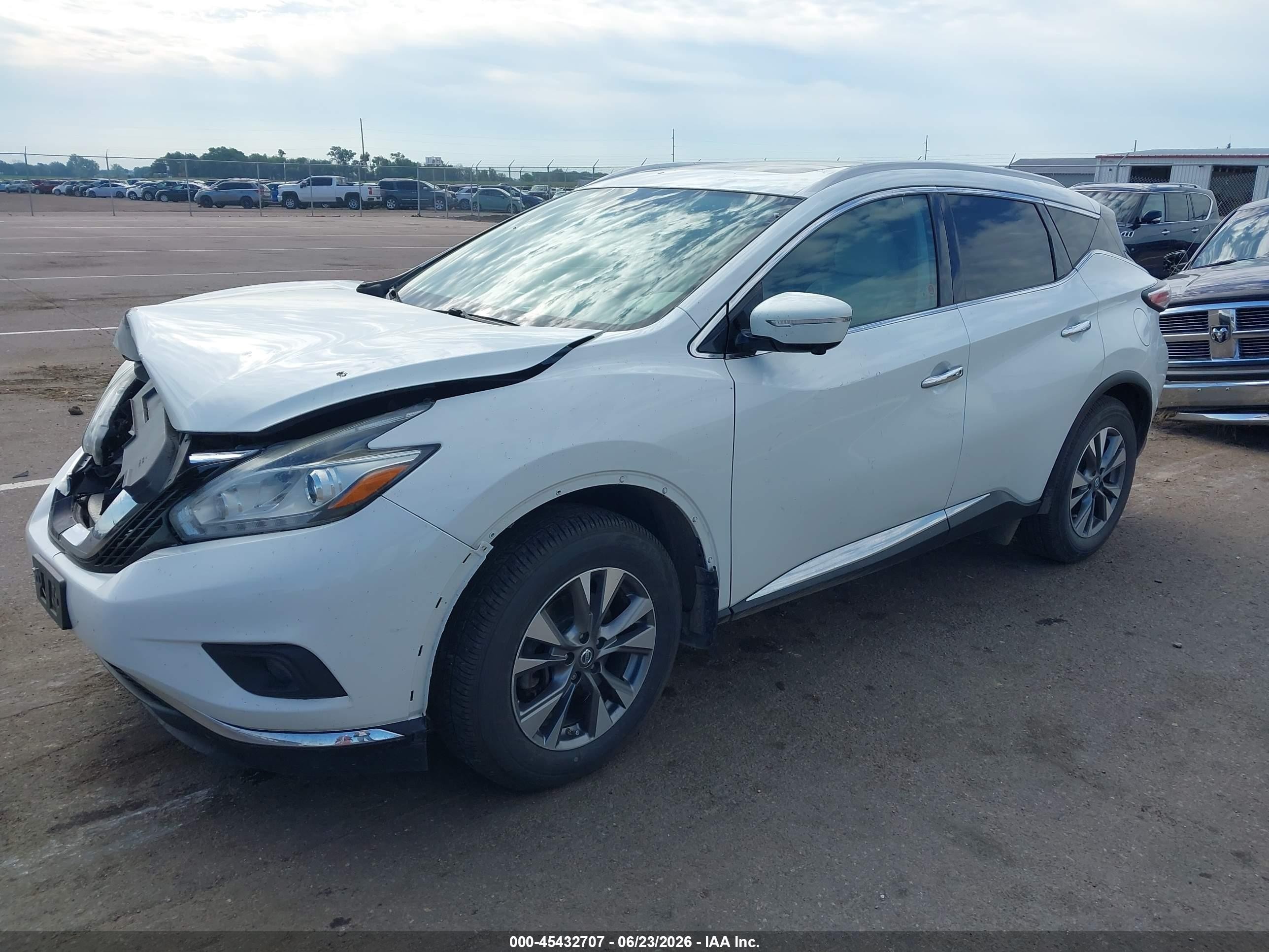 2015 Nissan Murano Platinum/s/sl/sv White vin: 5N1AZ2MH9FN245716