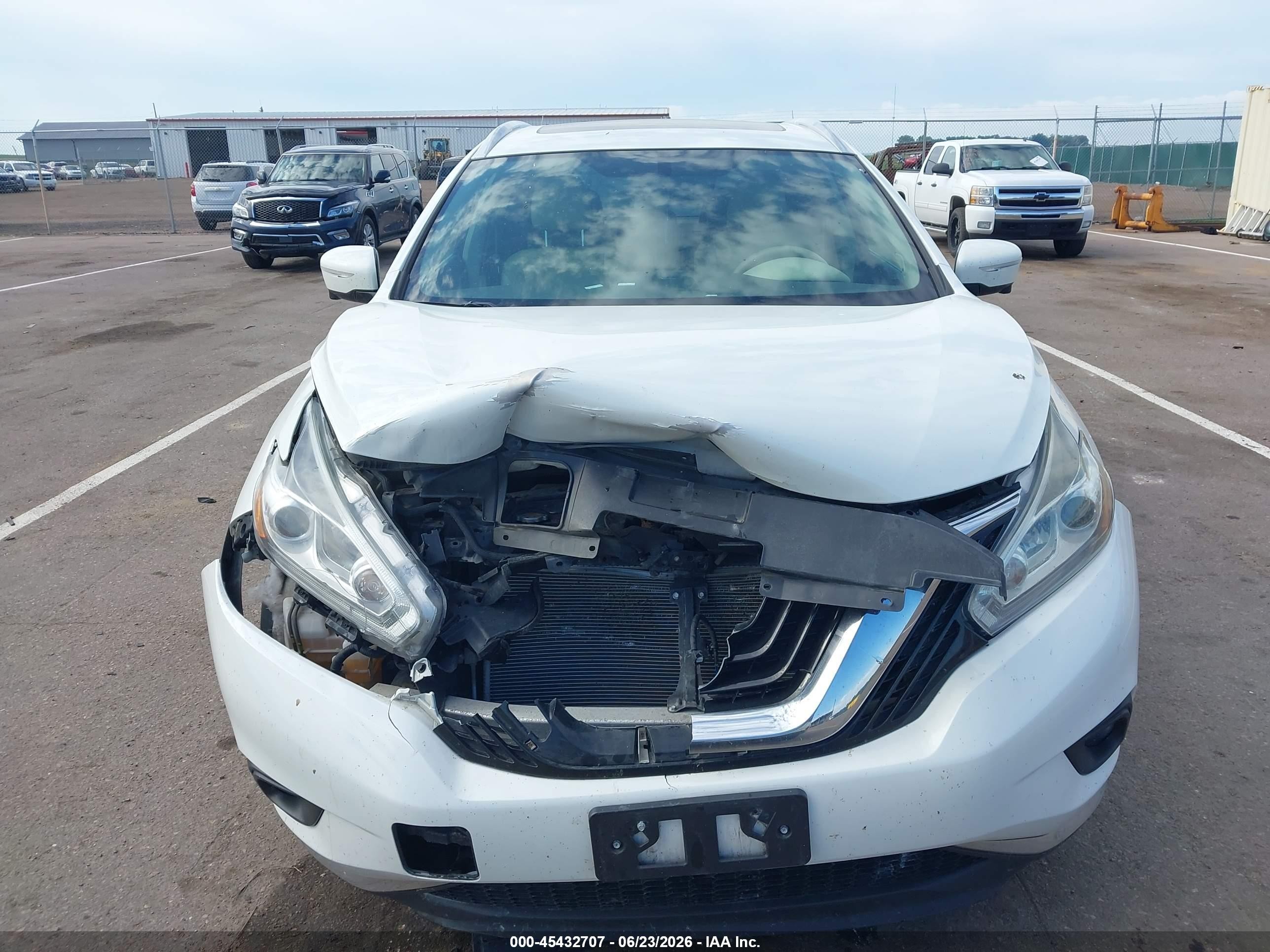 2015 Nissan Murano Platinum/s/sl/sv White vin: 5N1AZ2MH9FN245716