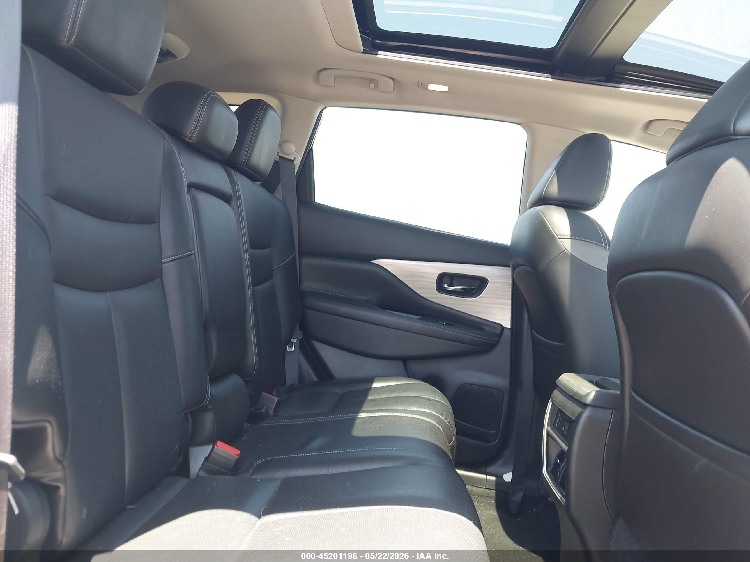 2015 Nissan Murano Platinum Silver vin: 5N1AZ2MHXFN214197