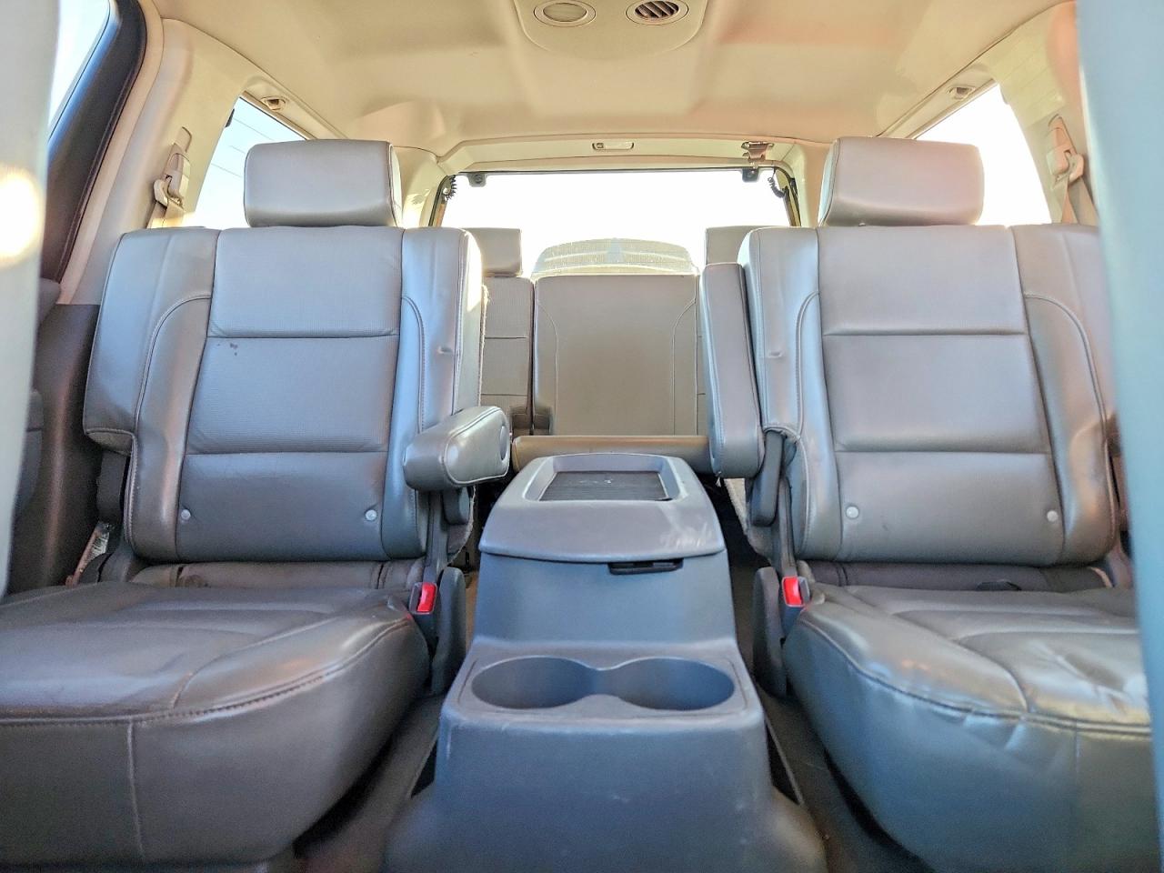 2007 Nissan Armada Se Ffv Gray vin: 5N1BA08A17N707085