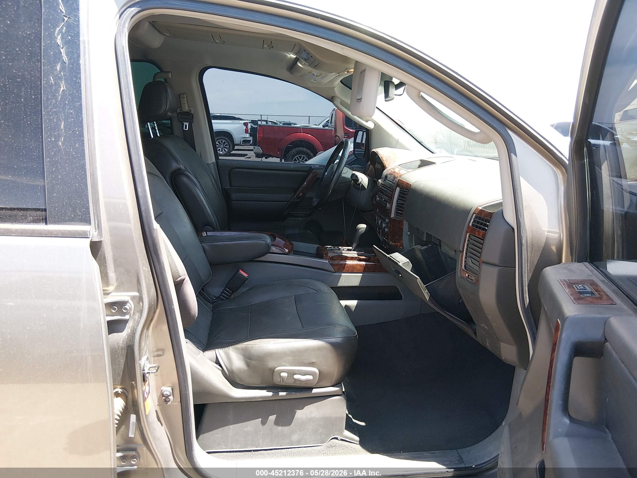 2007 Nissan Armada Se Beige vin: 5N1BA08A77N713327
