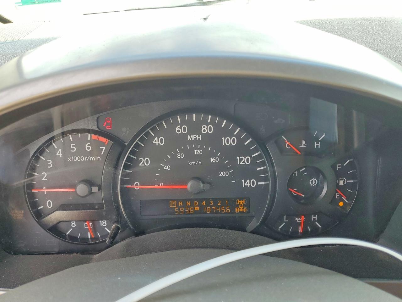 2007 Nissan Armada Se Ffv White vin: 5N1BA08C27N702933