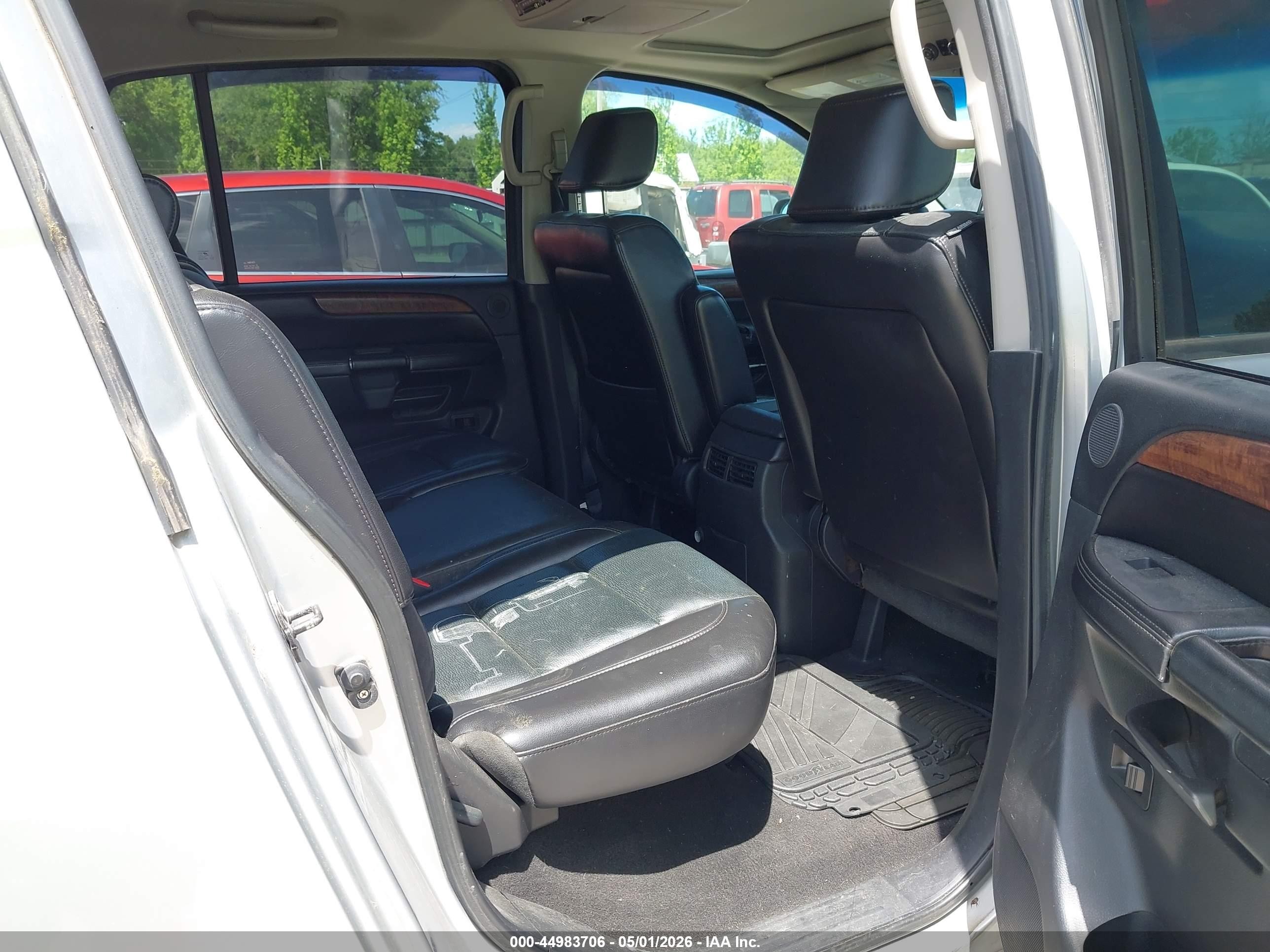 2009 Nissan Armada Le Silver vin: 5N1BA08C89N601589