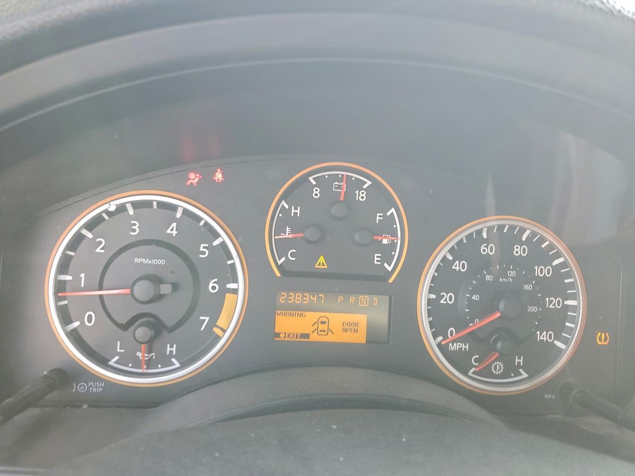 2009 Nissan Armada Se Maroon vin: 5N1BA08D09N608755