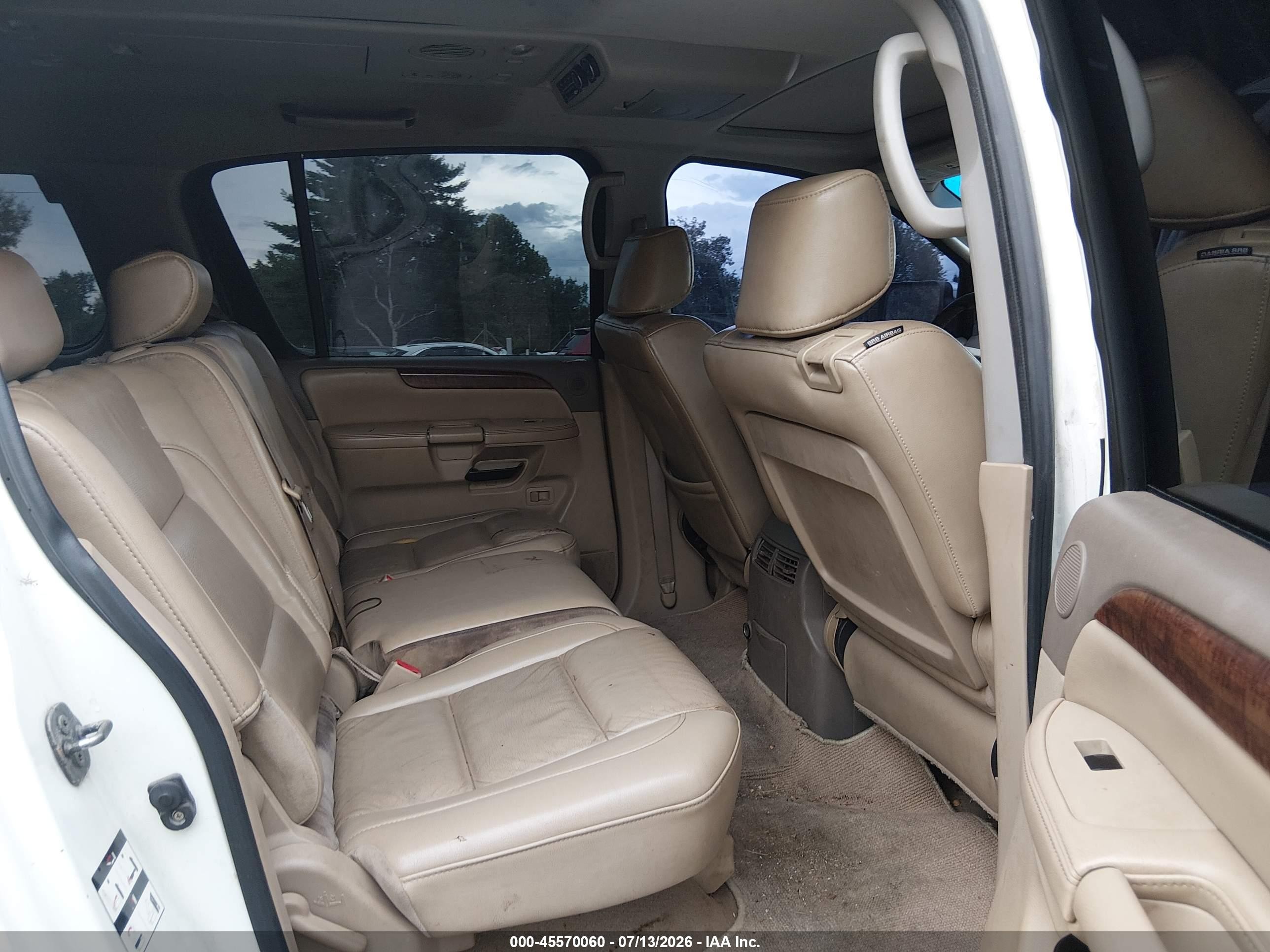 2008 Nissan Armada Le White vin: 5N1BA08D98N620563