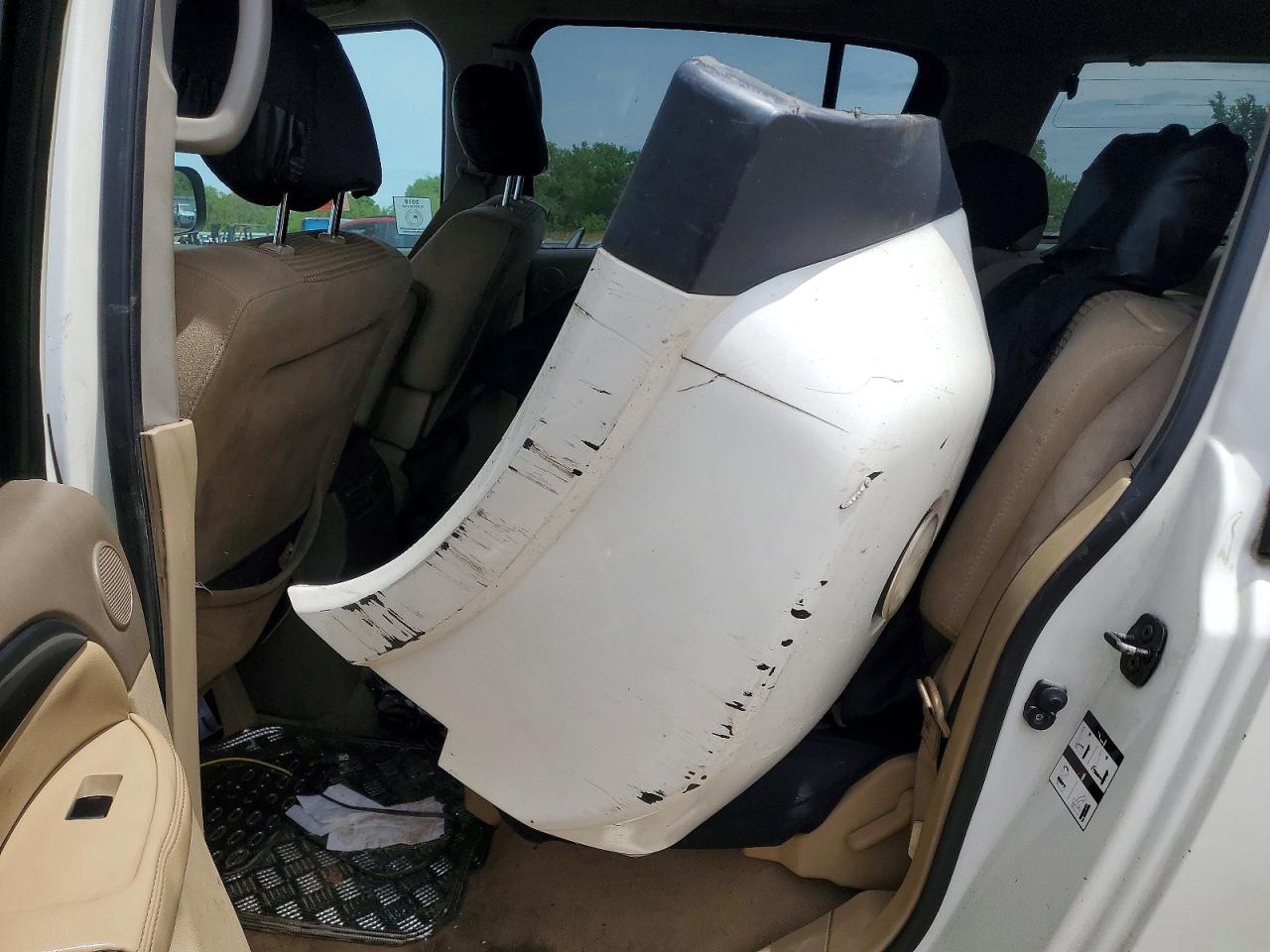 2009 Nissan Armada Se Ffv White vin: 5N1BA08D99N602498